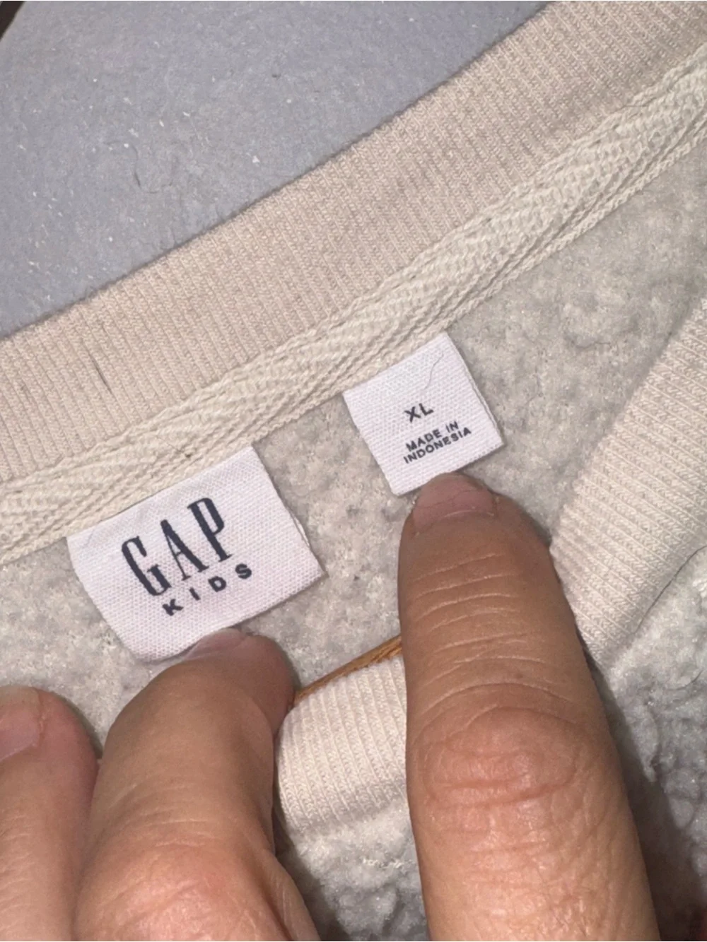 GAP Women's Cream Sherpa Crewneck Sweatshirt